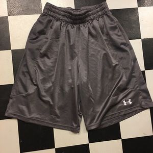 Men's UA shorts