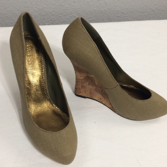 Guess by Marciano khaki green linen wedges