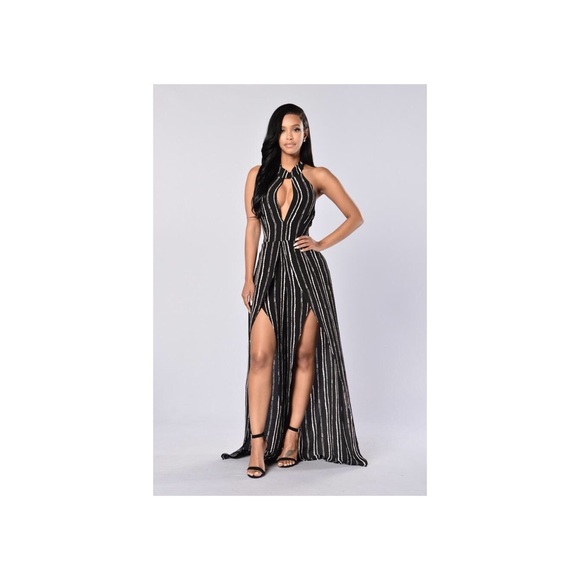 Backless dress