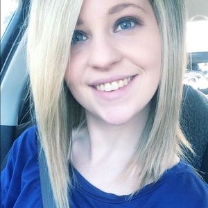 Meet your Posher, Kayla