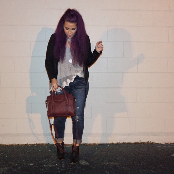 Meet the Posher - Picture 4 of 4