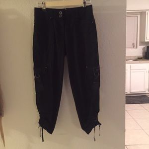 NWT White House black market black Capri pants