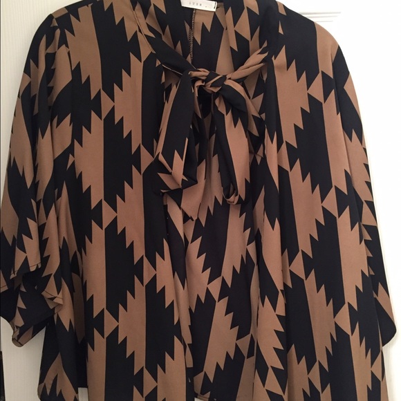 LUSH Shirt - Picture 2 of 2