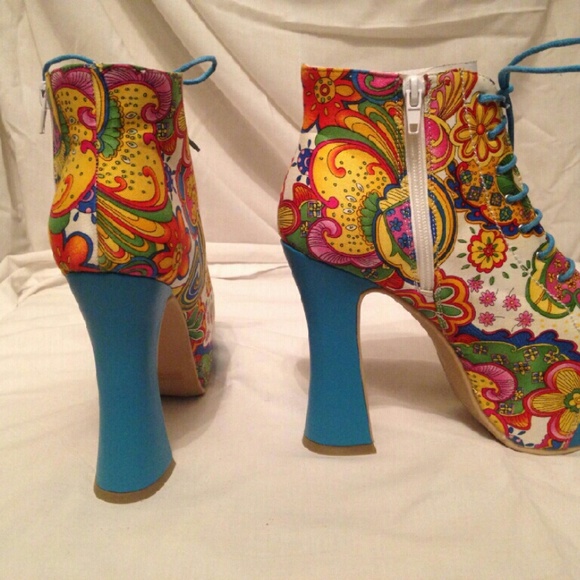 Ankle boots