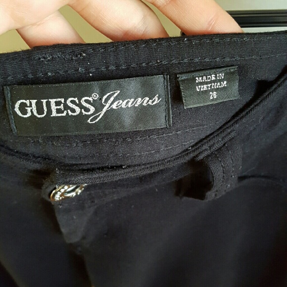 Guess Jeans - Picture 2 of 4