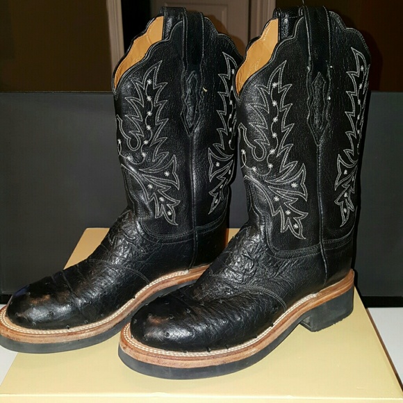 Womens handcrafted in Texas  boots Lucchese 2000