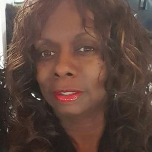 Meet your Posher, Yolanda