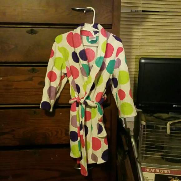 Little girl's bathrobe