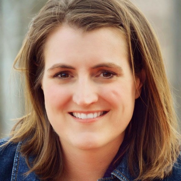 Meet your Posher, Julie - Picture 1 of 1