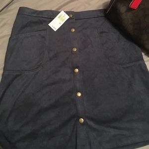 Max studio velour skirt with pockets