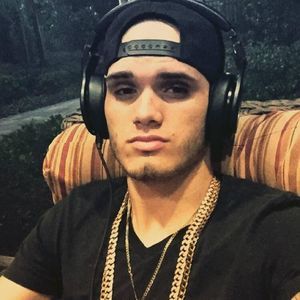 Meet your Posher, Jose