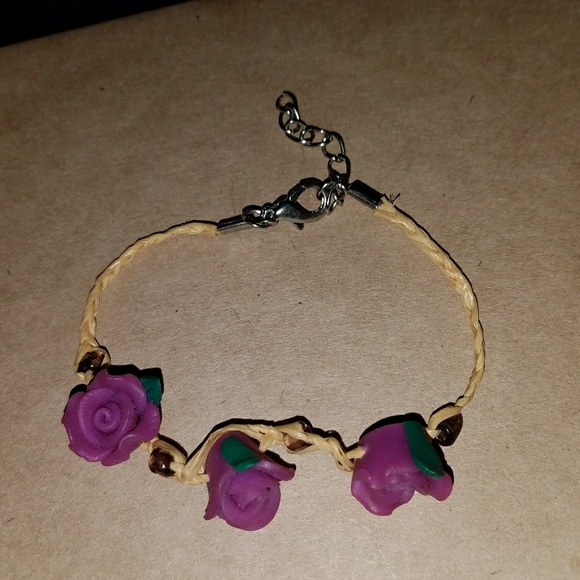 Thread and clay braclet - Picture 4 of 4