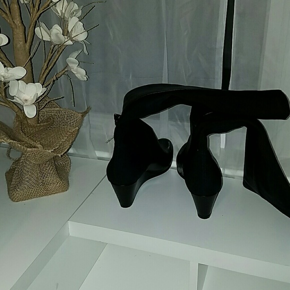 Sexy Black Kate Spade wedged boot - Picture 2 of 4