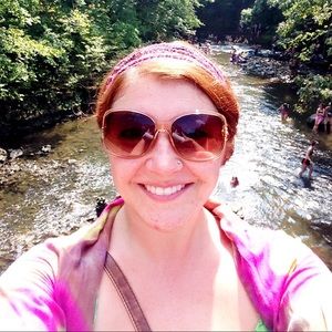 Meet your Posher, Jennifer