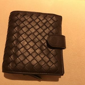 💯 Authentic Bottega Veneta wallet