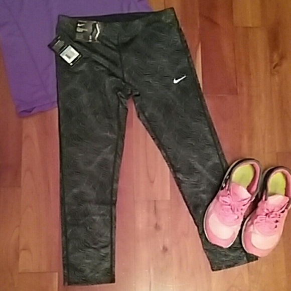 Nike Dri Fit Pants - New Nike Dri Fit running crops