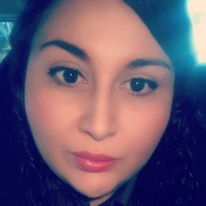 Meet your Posher, Mayra