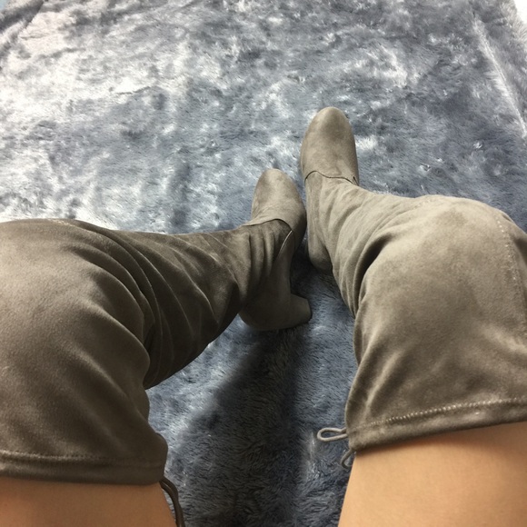 🚫Sold🚫💛Suede Over The Knee Boots - Picture 4 of 4