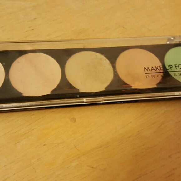 Makeup forever