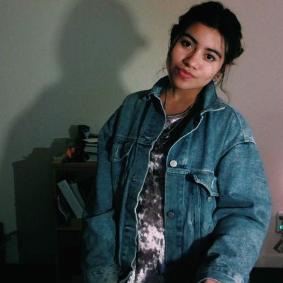 Meet your Posher, Carly - Picture 1 of 1