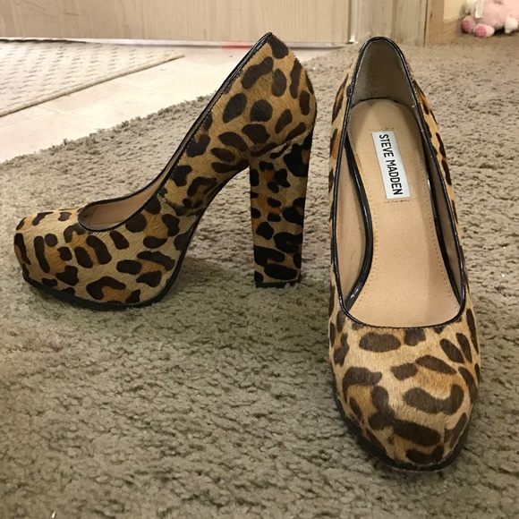 steve madden sarina-l leopard pumps