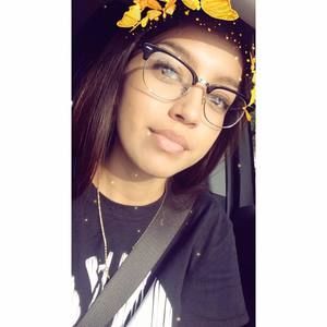 Meet your Posher, Adriana