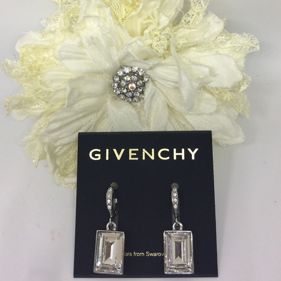 GIVENCHY Emerald cut Swarovski crystal earrings - Picture 2 of 5