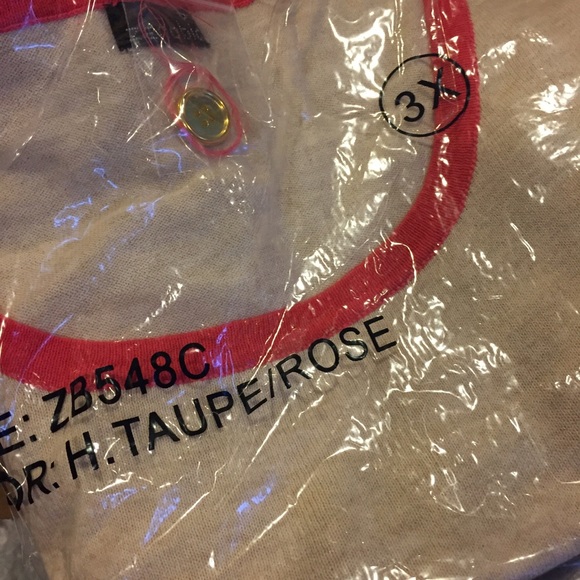 FINAL Price! 1X-2X Taupe/Rose Sweater with Pockets - Picture 2 of 3