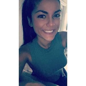 Meet your Posher, Davia