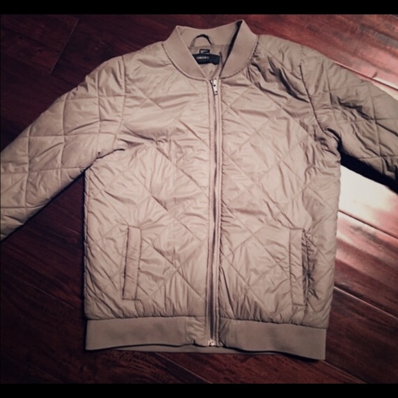 Forever 21 zipped fitted quoted jacket