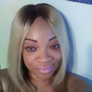 Meet your Posher, Ebony