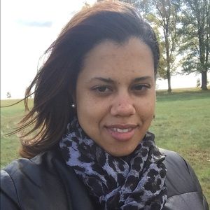 Meet your Posher, Desiree