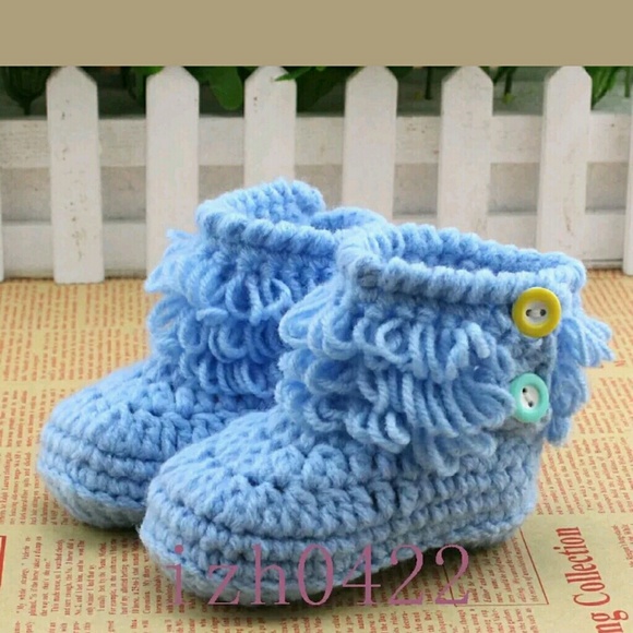 BLUE UNISEX KNIT CROCHET WARM CRIB BOOTIE