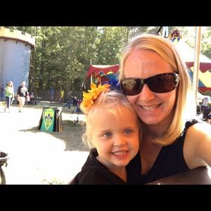 Meet your Posher, Laura