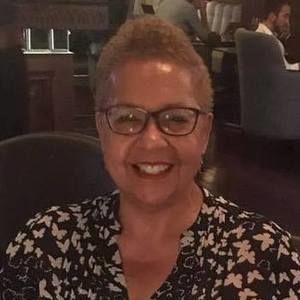 Meet your Posher, Gloria