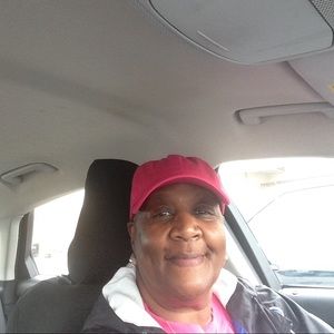 Meet your Posher, Maxine