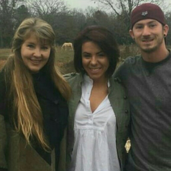 Meet your Posher, Gretchen - Picture 3 of 3