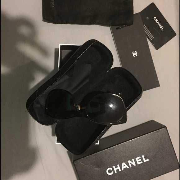 CHANEL sunglasses - Picture 2 of 4