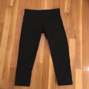 Lululemon wonder under crop 6 reversible