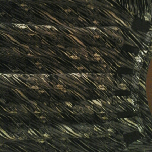 Shirt - Picture 2 of 3