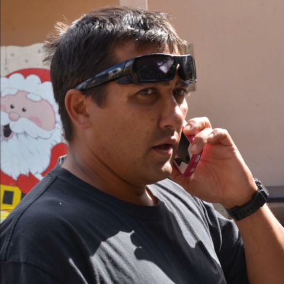 Meet your Posher, Dustin - Picture 2 of 3