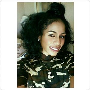 Meet your Posher, Leiza