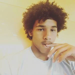 Meet your Posher, Dee