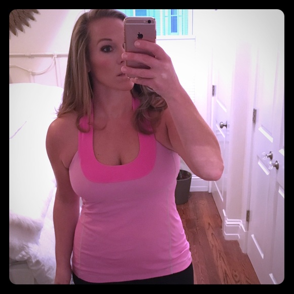 Lululemon Scoopneck tank