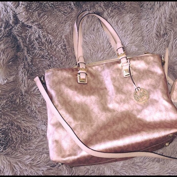 Rose Gold Michael kors handbag/adjustable strap