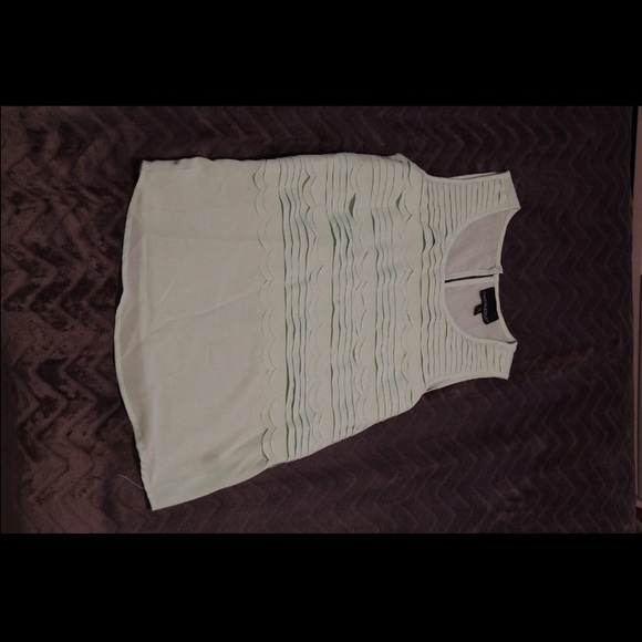 Green Ruffled Top - Picture 2 of 4