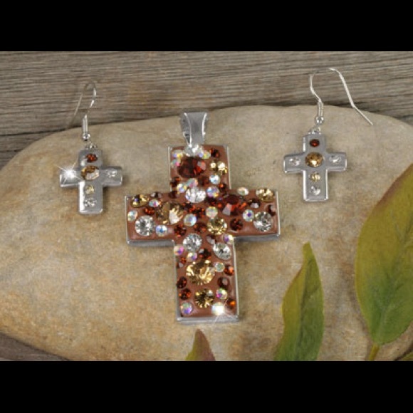 Topaz and brown shine from this gorgeous cross set