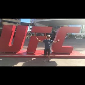 Meet your Posher, Manule