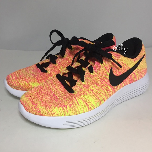 NIKE LUNAREPIC LOW FLYKNIT SNEAKERS WOMEN'S 7.5 - Picture 2 of 4