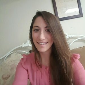 Meet your Posher, Casey